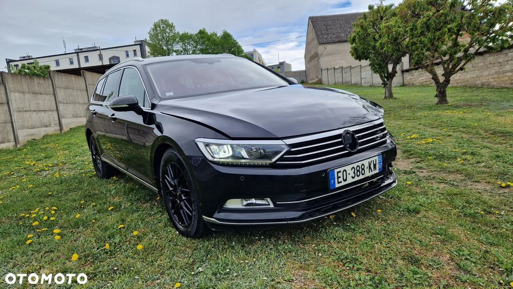 Volkswagen Passat 2.0 TDI (BlueMotion Technology) DSG Trendline - 1