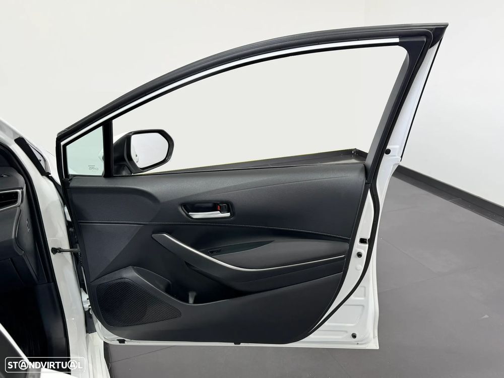 Toyota Corolla 1.8 Hybrid Comfort - 39