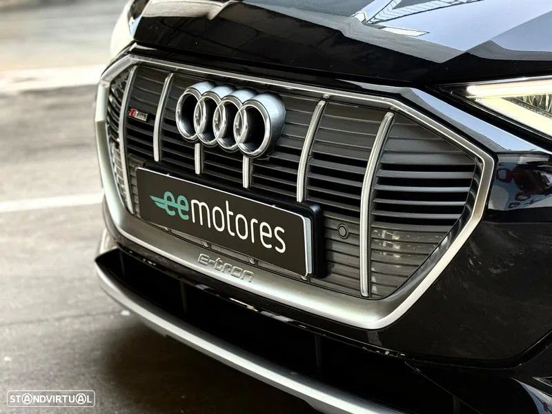 Audi e-tron 55 quattro S line - 12