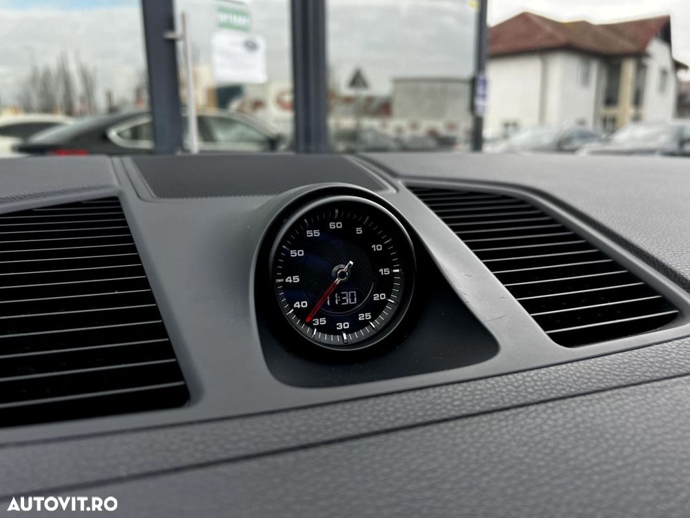 Porsche Cayenne - 16