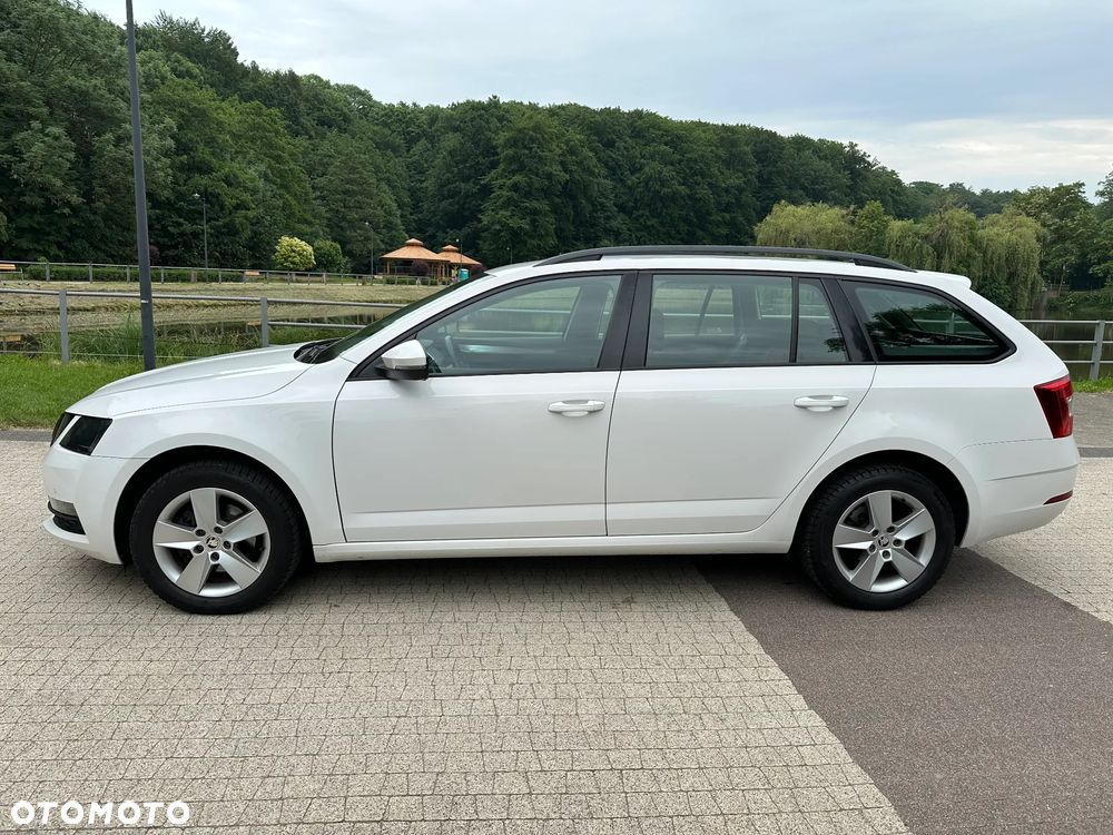 Skoda Octavia 2.0 TDI Premium Edition - 6