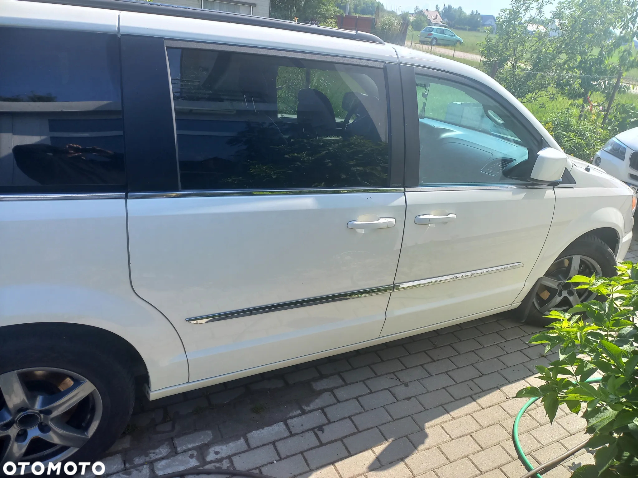 Chrysler Town & Country 3.6 Limited - 8