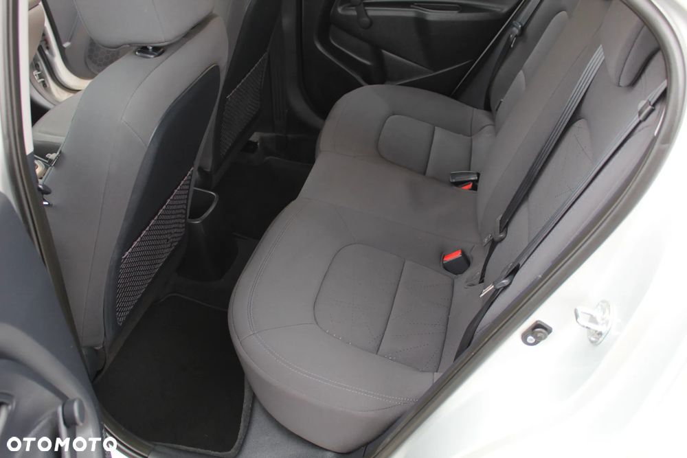 Kia Rio - 16