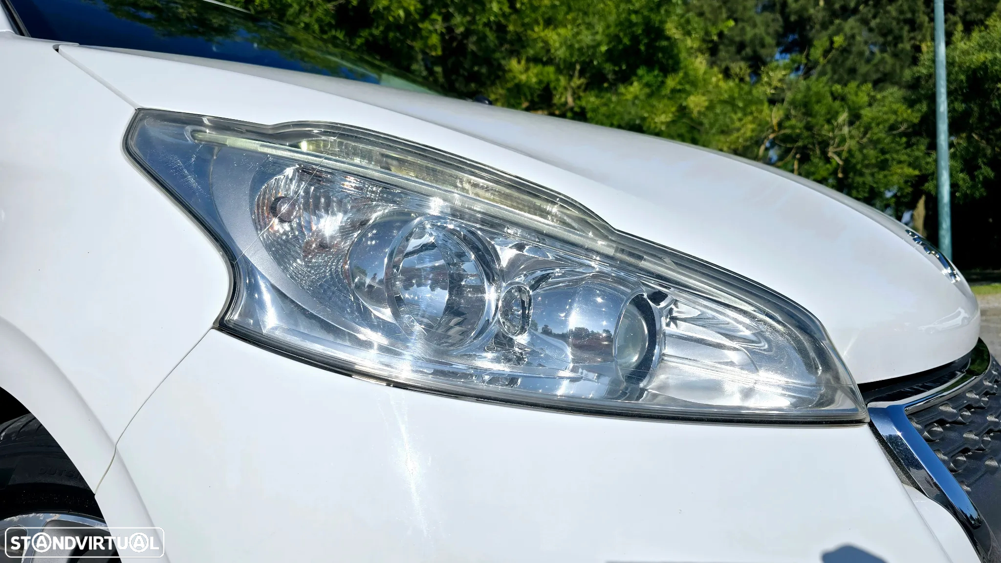 Peugeot 208 1.6 e-HDi Allure 2-Tronic - 14