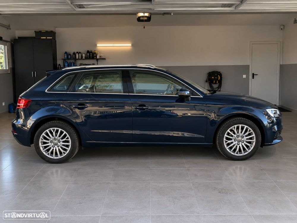Audi A3 Sportback - 2