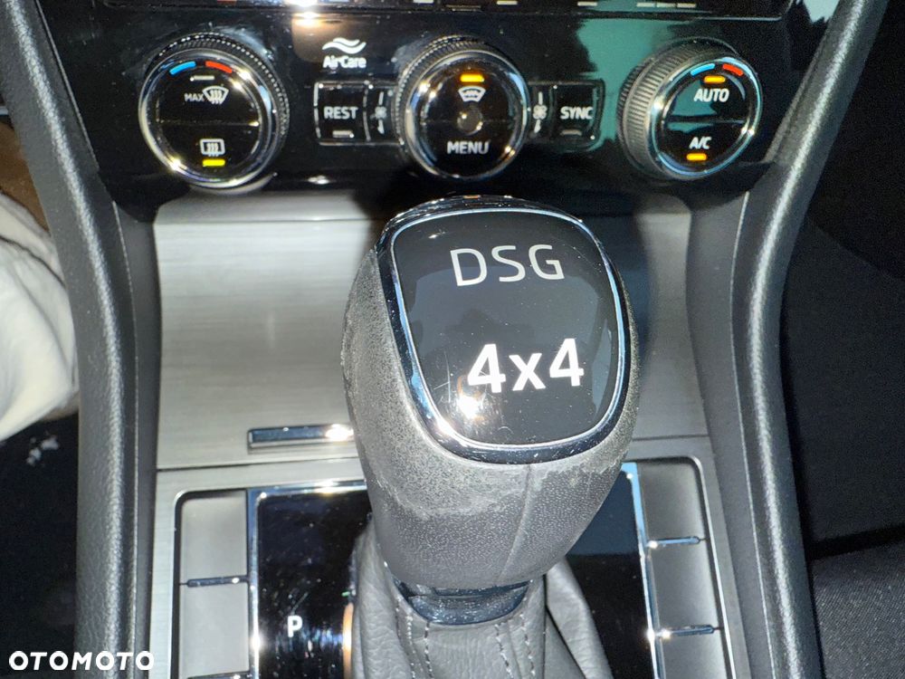 Skoda Superb 2.0 TDI SCR 4x4 Scout DSG - 21