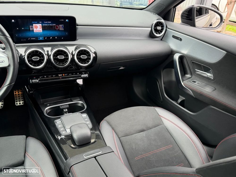 Mercedes-Benz A 250 e 8G-DCT AMG Line - 16