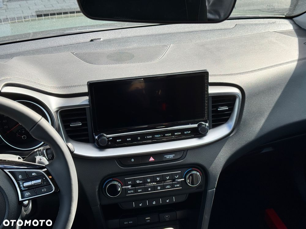 Kia Ceed 1.5 T-GDI M DCT - 15