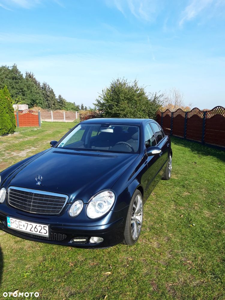 Mercedes-Benz E-Class 2003 photo 3