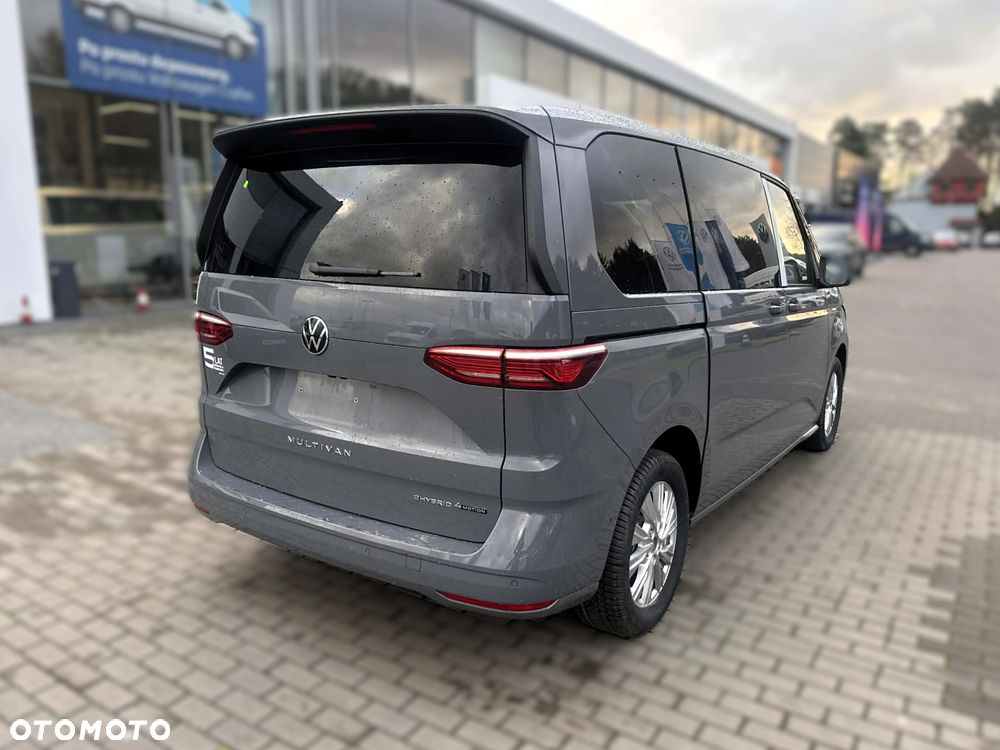 Volkswagen Multivan - 13