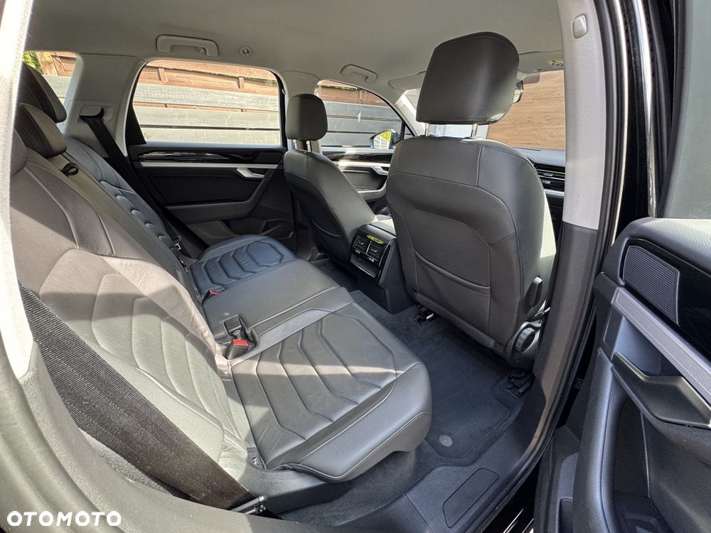 Volkswagen Touareg 3.0 V6 TDI SCR 4Mot Elegance - 23