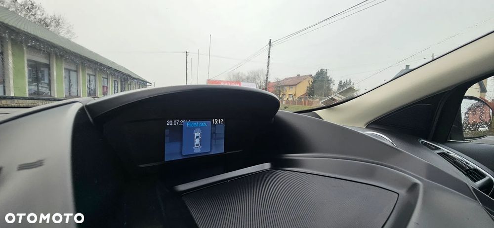 Ford Kuga 2.0 TDCi 2x4 Titanium - 16