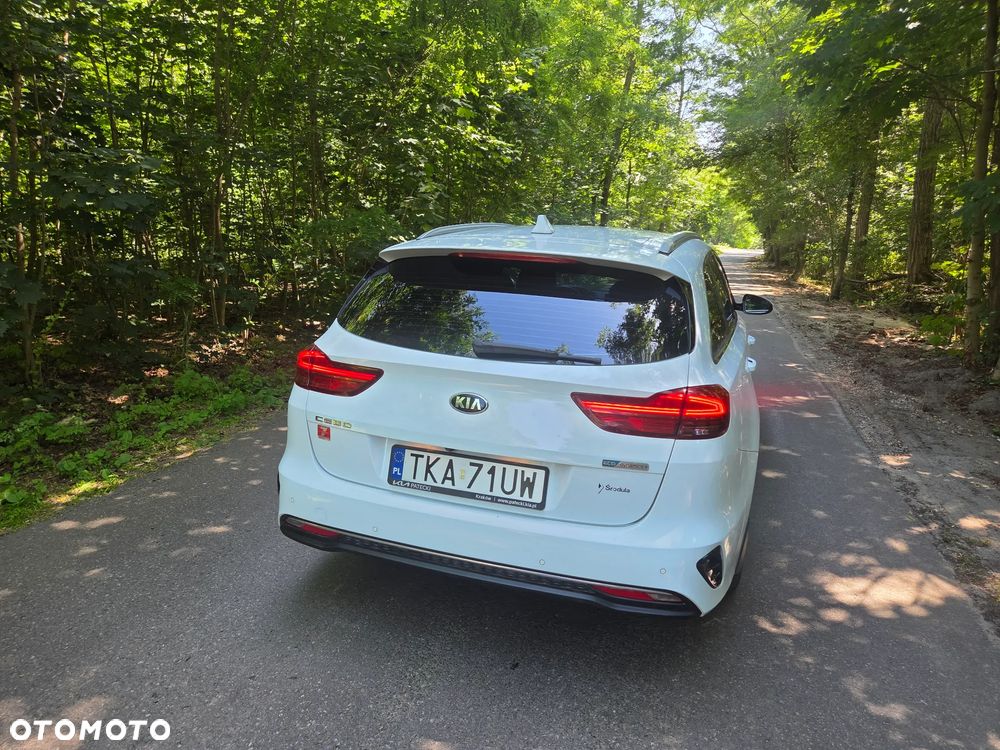 Kia Ceed 1.6 CRDi mHEV L Business Line DCT - 6