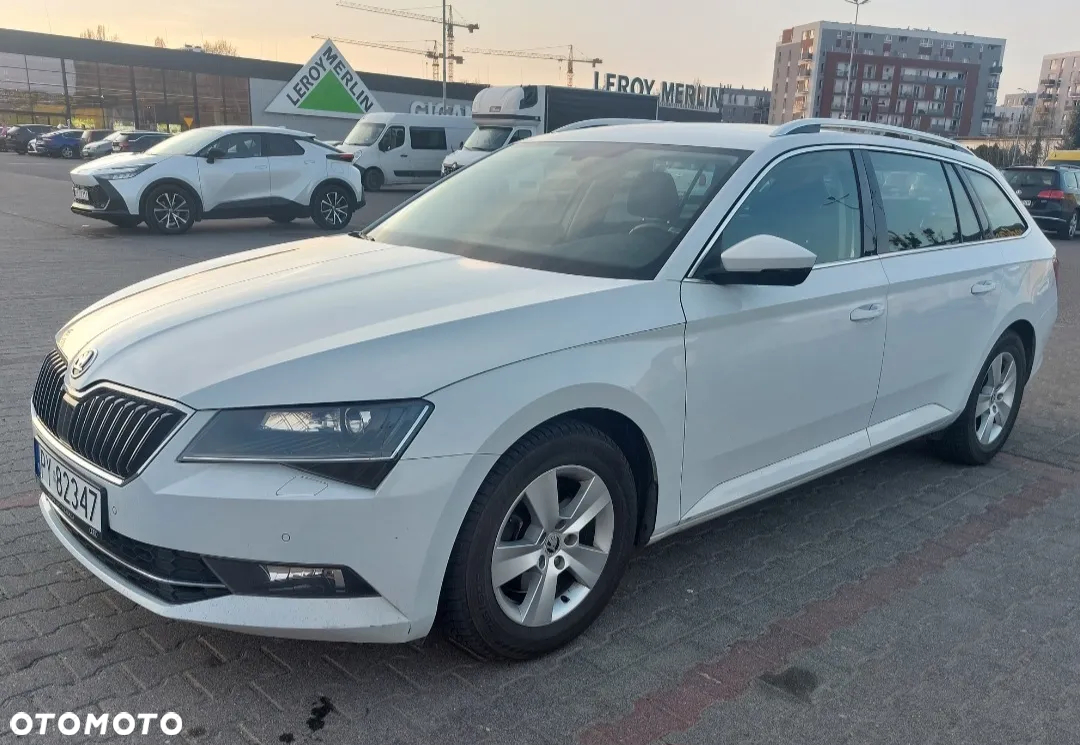 Skoda Superb 2.0 TDI Active DSG - 3