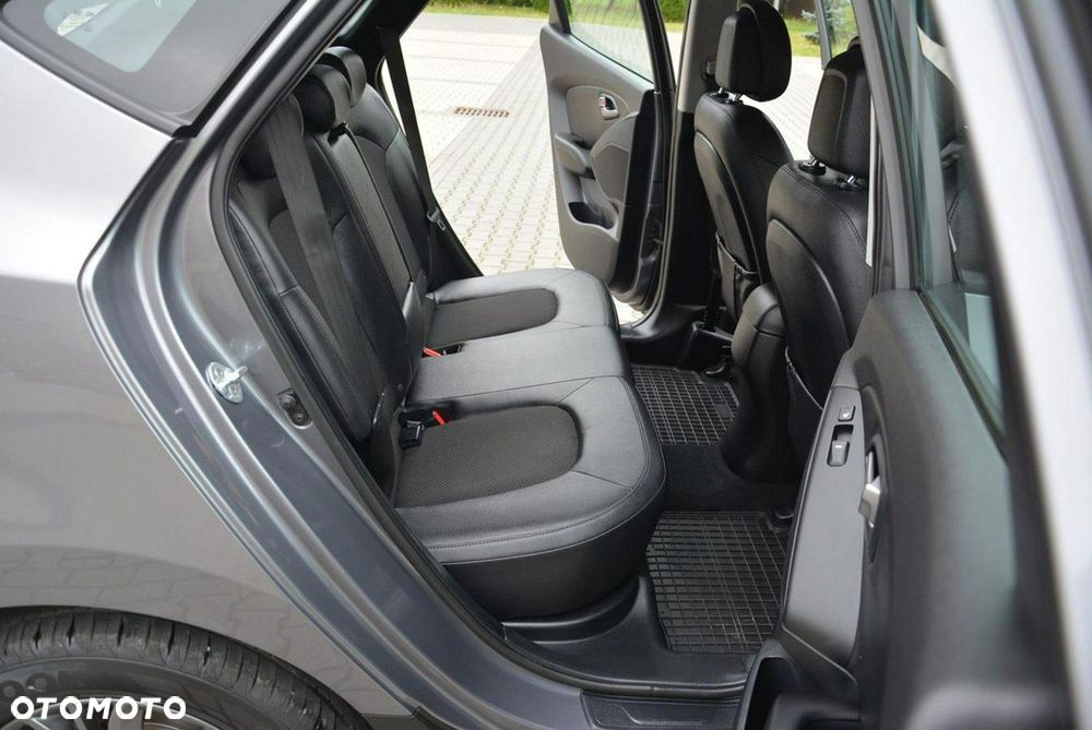 Hyundai ix35 1.7 CRDi 2WD Fifa World Cup Edition - 15