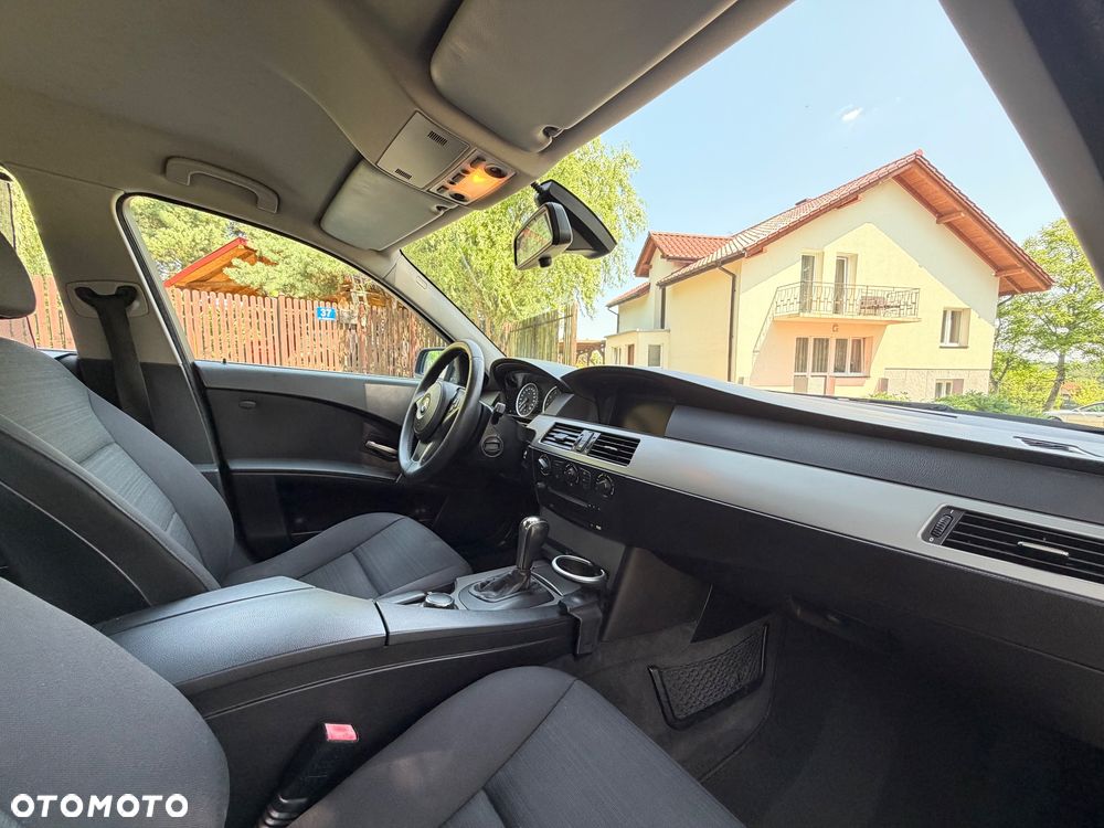 BMW Seria 5 525i - 26