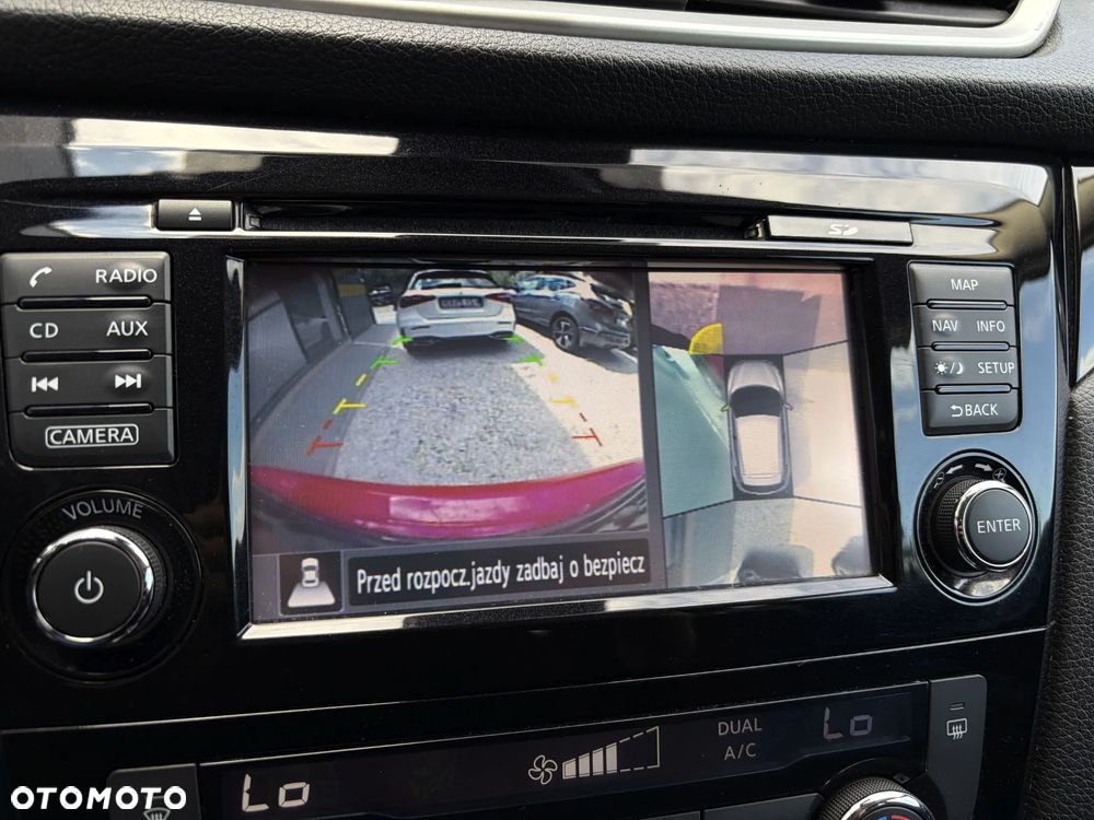 Nissan Qashqai 1.6 DCi N-Connecta - 29