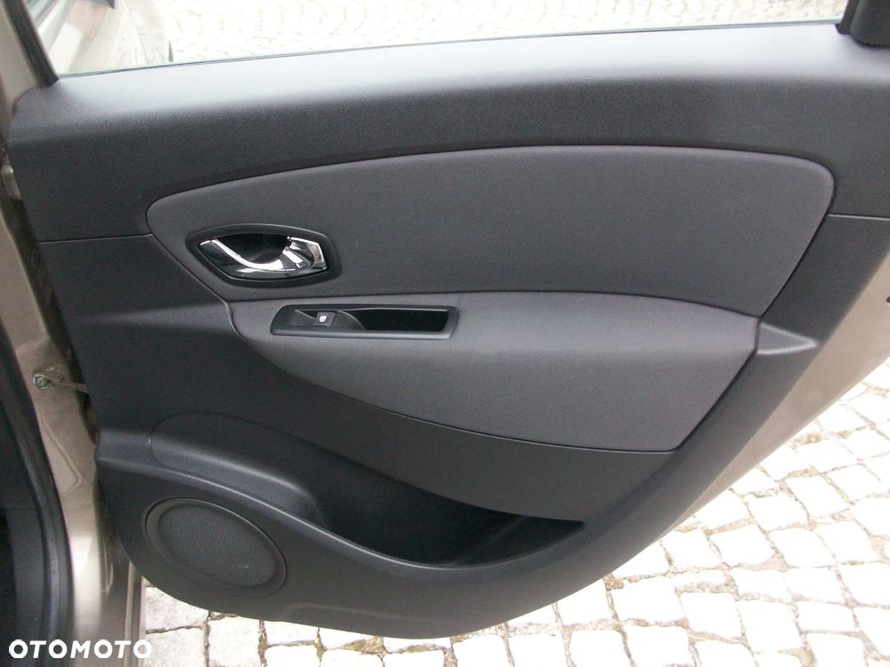 Renault Scenic ENERGY TCe 115 S&S Xmod Paris - 10