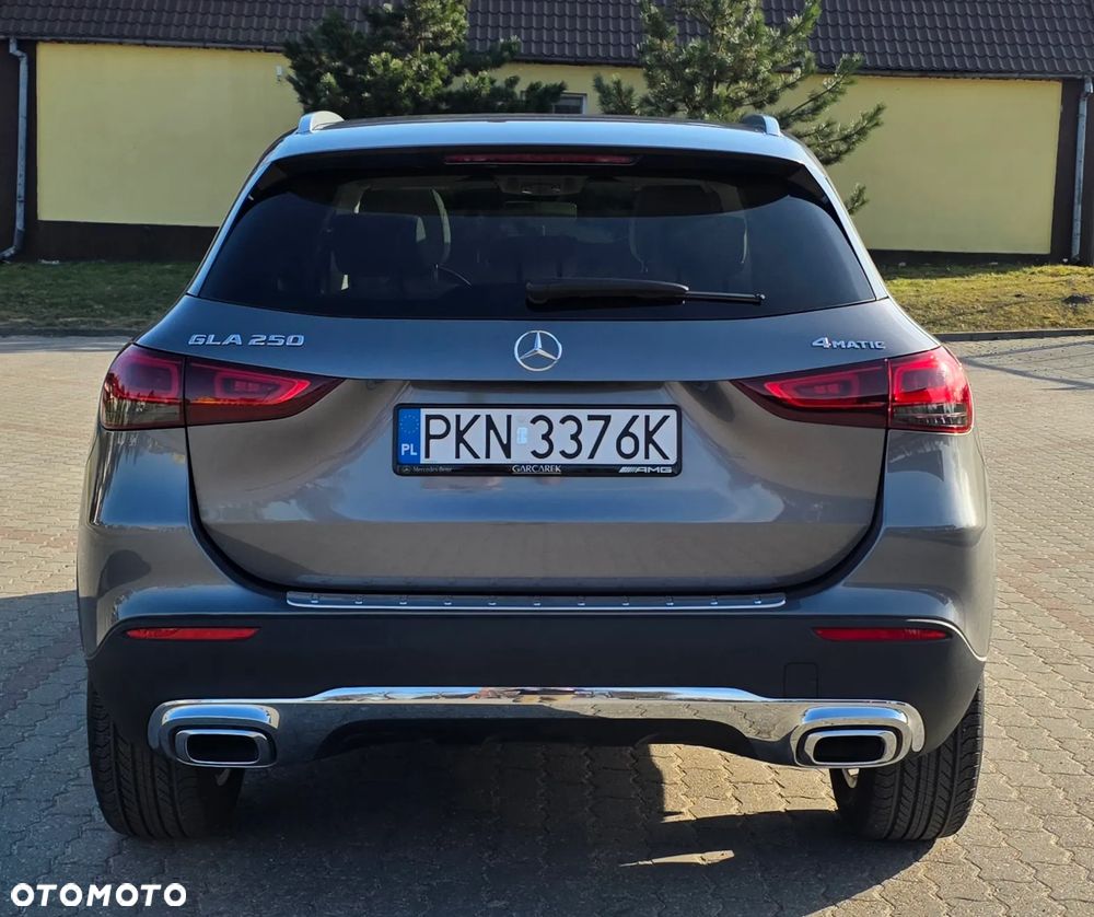Mercedes-Benz GLA 250 4Matic 8G-DCT Progressive - 8