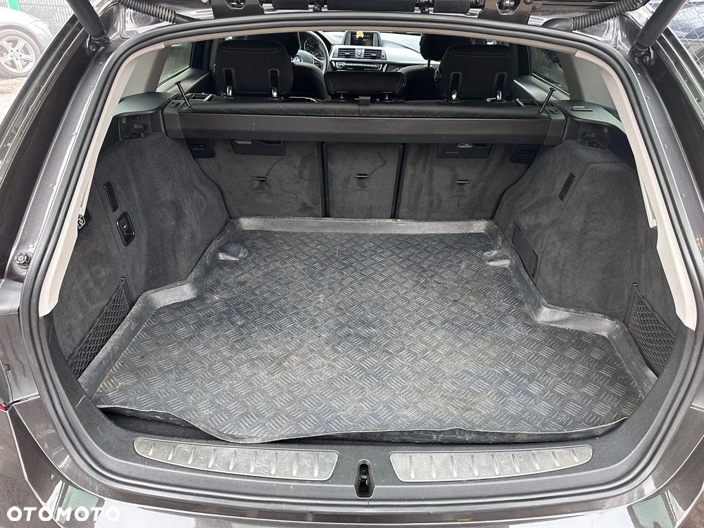 BMW Seria 3 320d Sport Line - 8