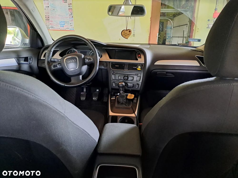 Audi A4 Avant null - 11