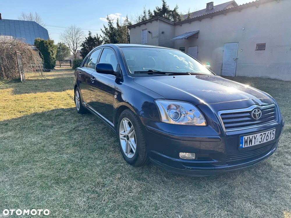 Toyota Avensis 2.0 D-4D Executive - 1