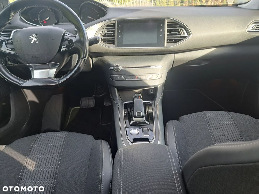 Peugeot 308 - 23