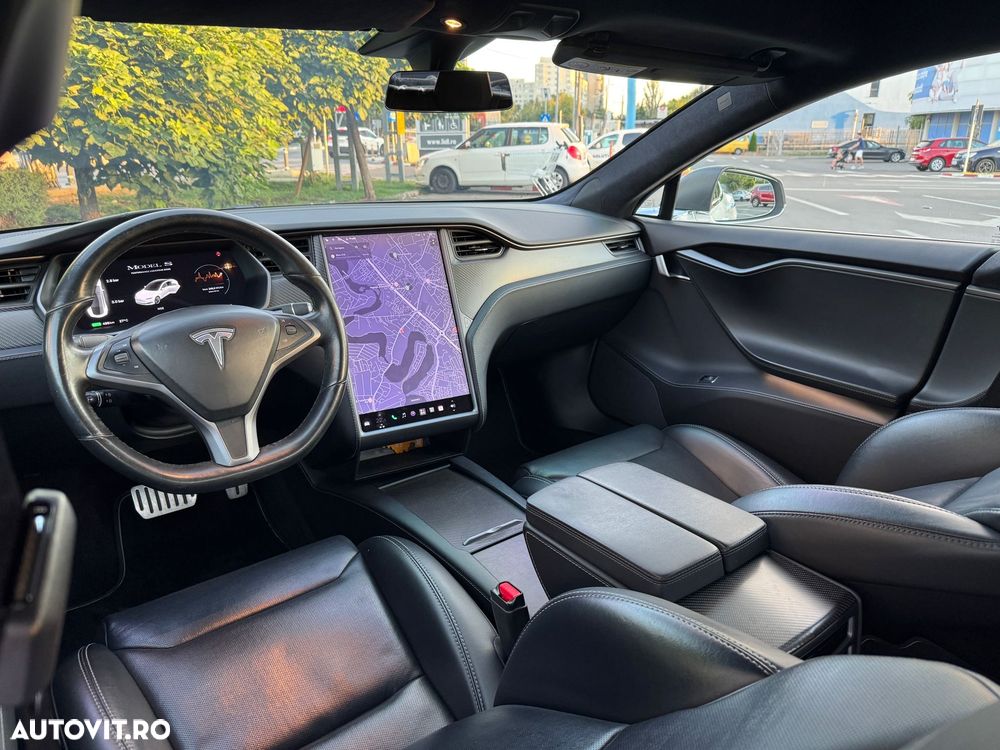 Tesla Model S - 5
