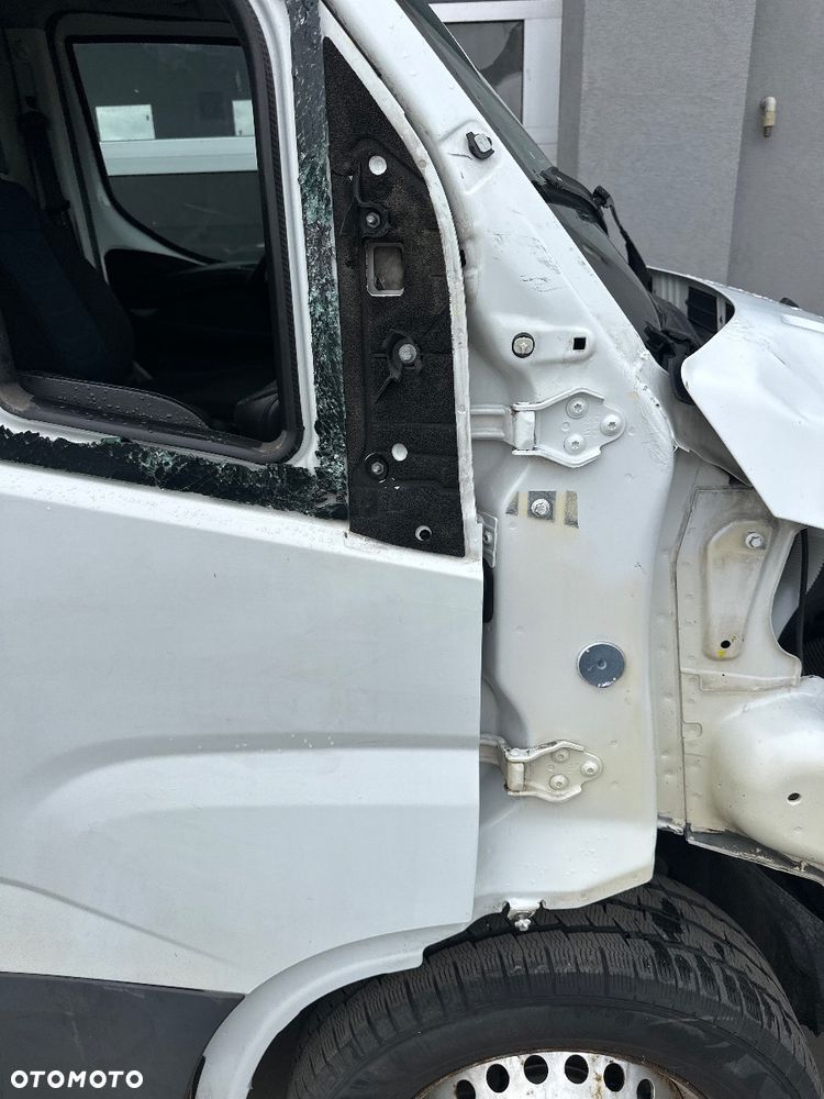 Iveco DAILY - 17