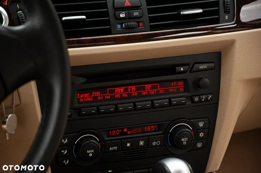BMW Seria 3 325i - 14