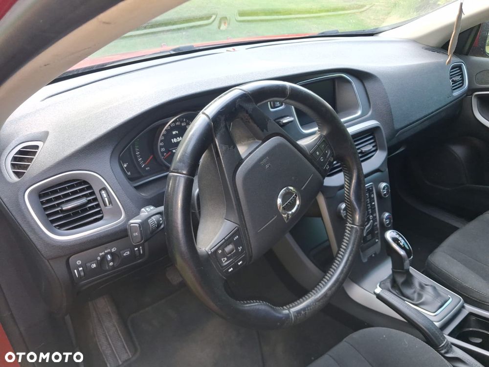 Volvo V40 D2 Geartronic Momentum - 18