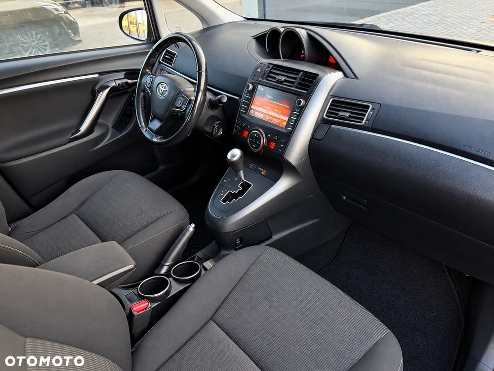 Toyota Verso 1.8 Business Edition 7os MS - 24