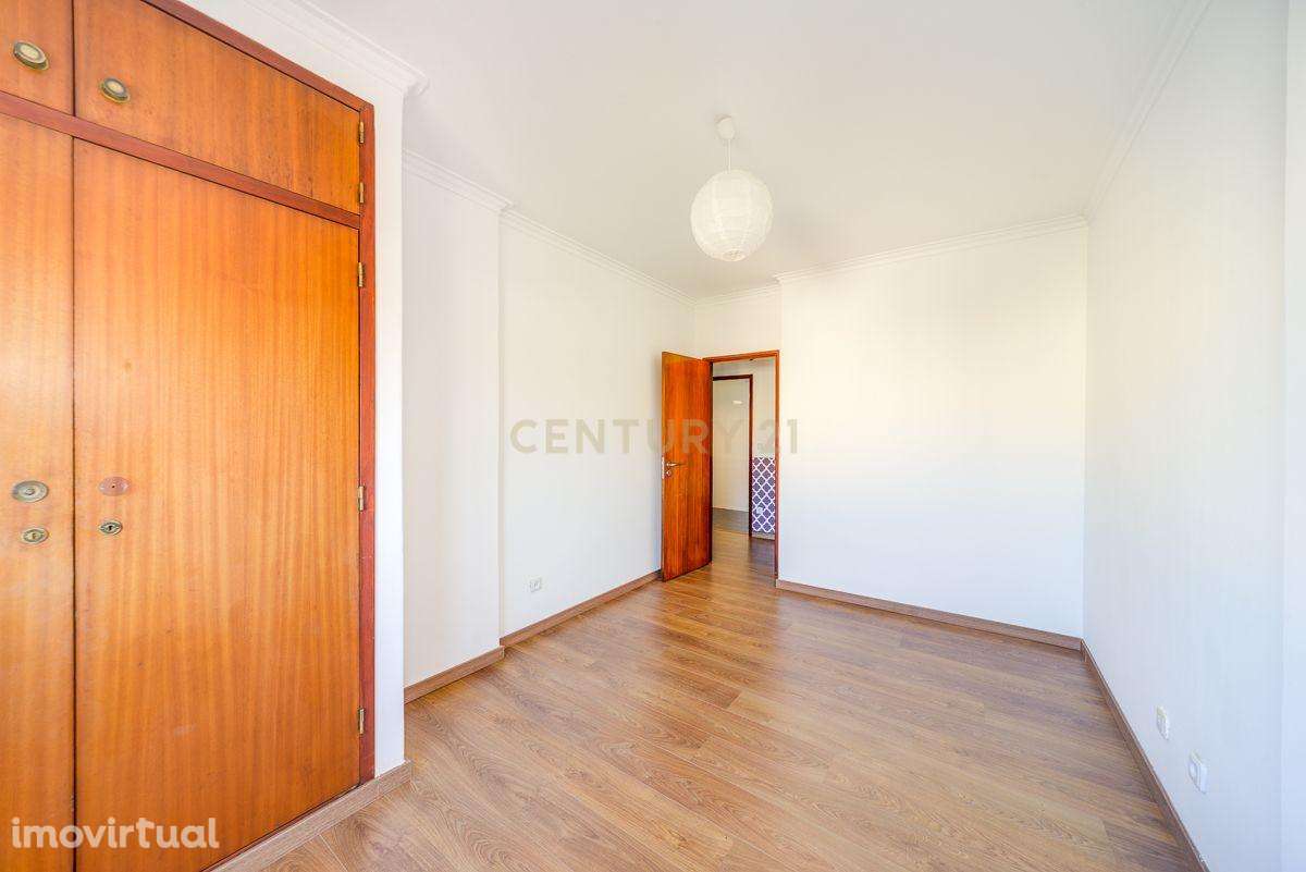 Oportunidade de Investimento no Cacém – T2 com Rendimento Garantido - Grande imagem: 4/19