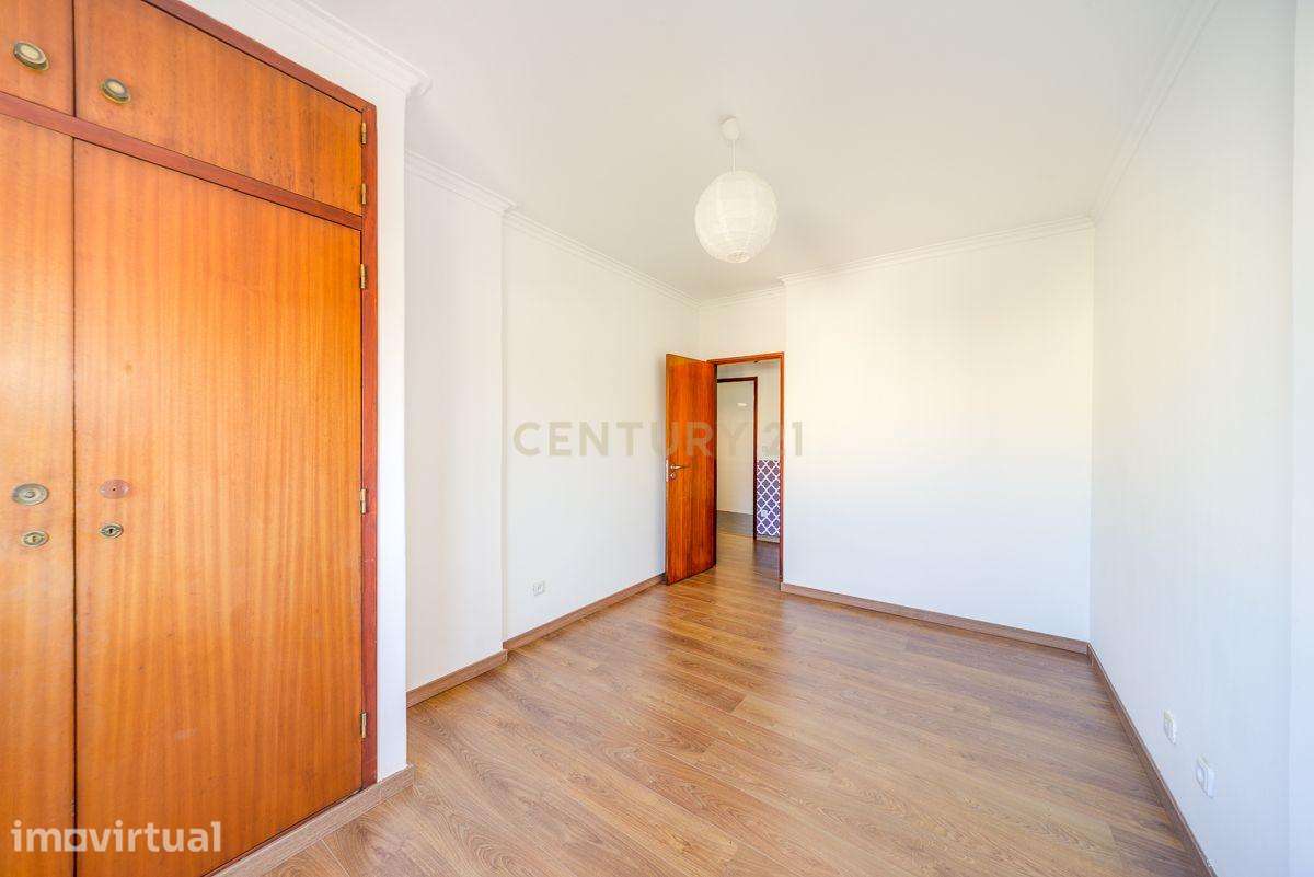 Apartamento T2 com 75 m², situado numa zona central e muito procurada - Grande imagem: 4/19