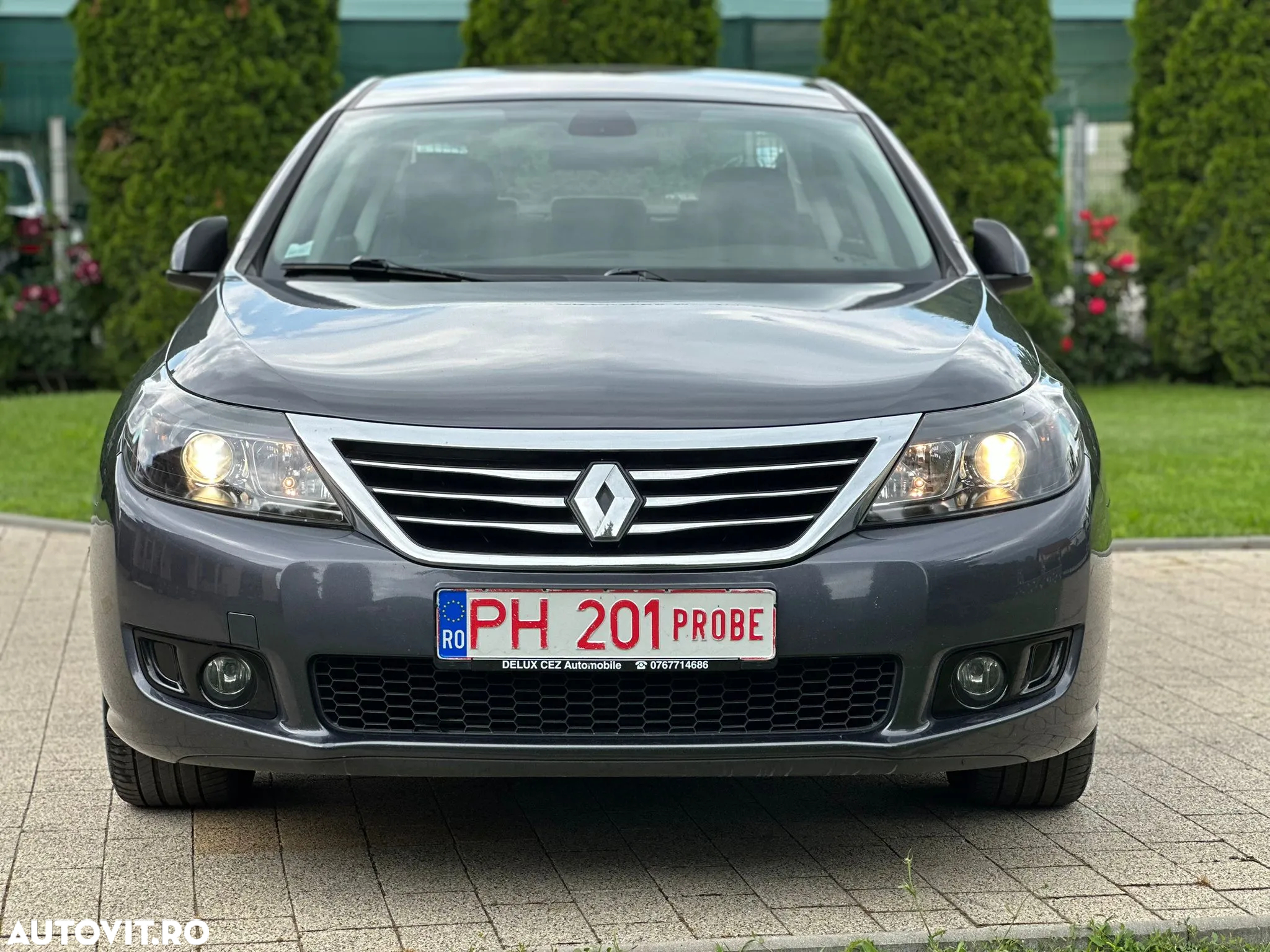 Renault Latitude 2.0 dCi Luxury - 19