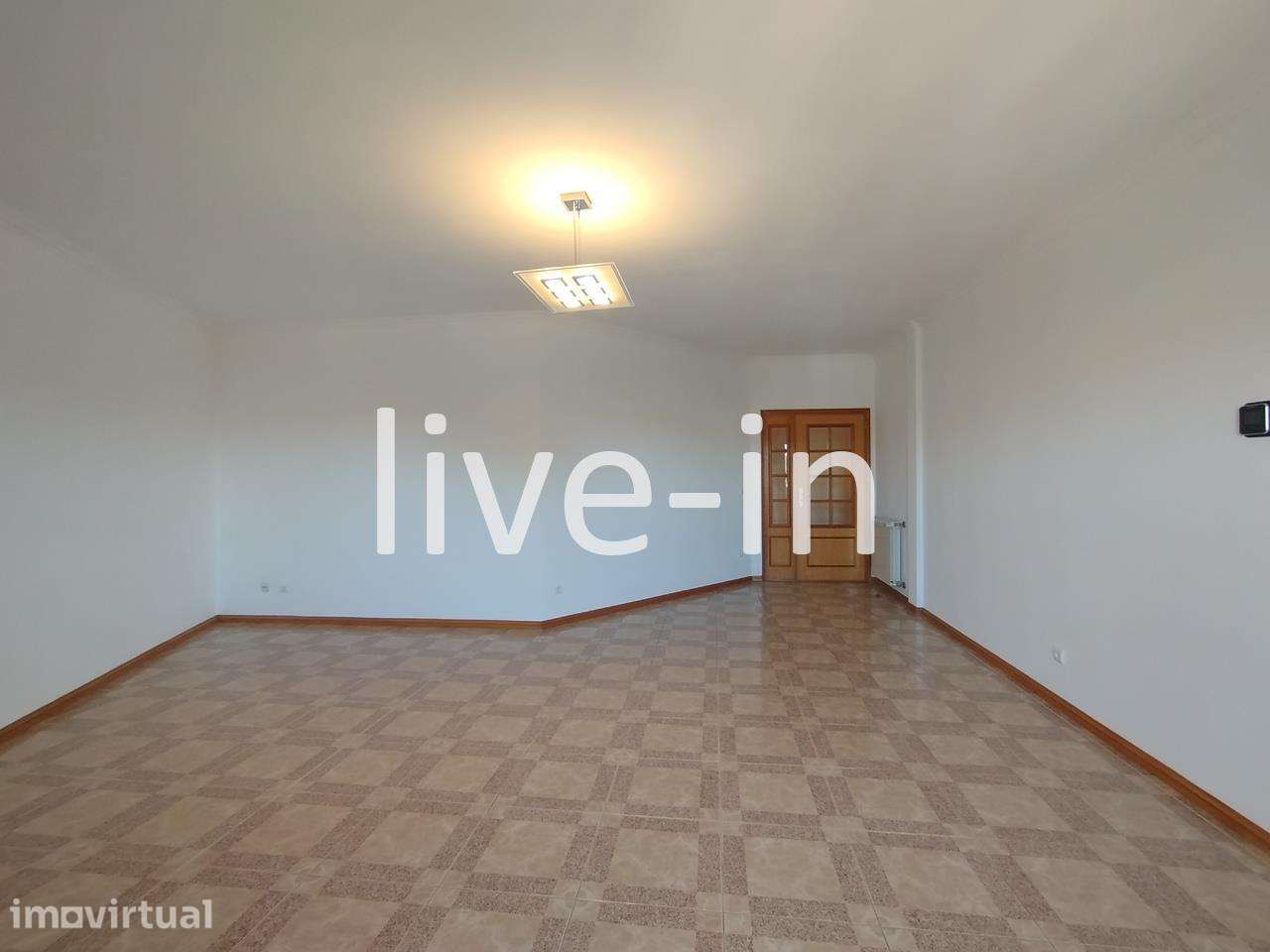 Apartamento T2 junto à estação de comboio de Ovar - Grande imagem: 3/17