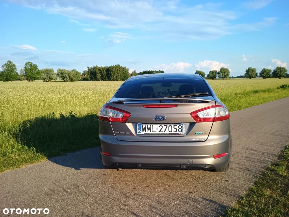 Ford Mondeo 1.6 TDCi Platinium X Plus (Titanium) - 4
