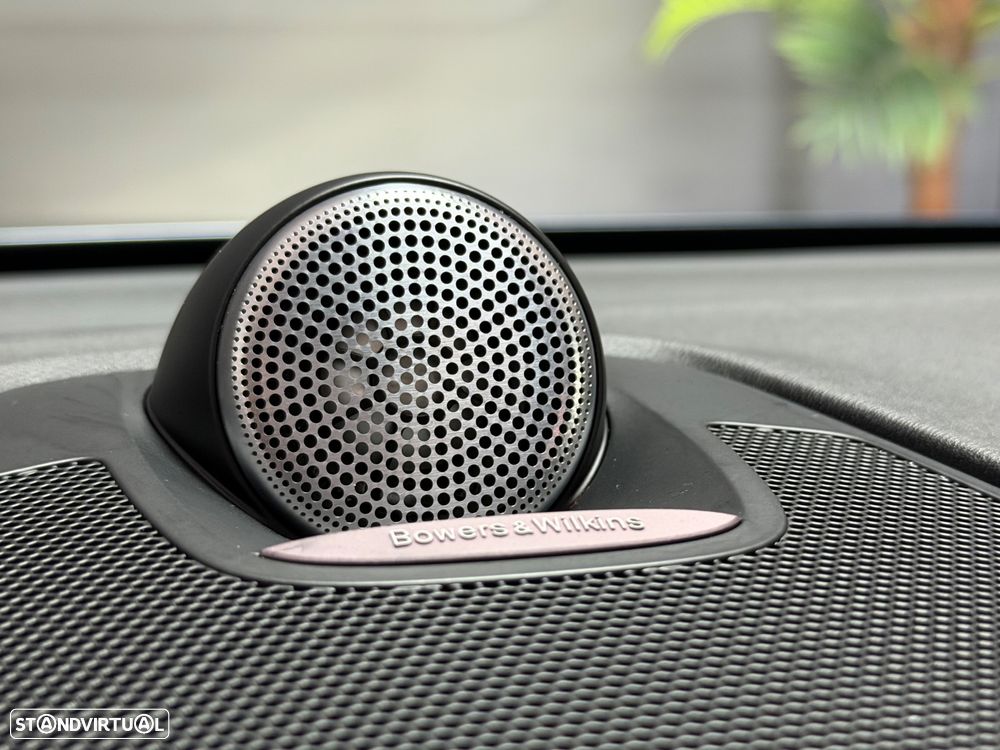 Volvo XC 60 T6 AWD Recharge Geartronic RDesign Expression - 5