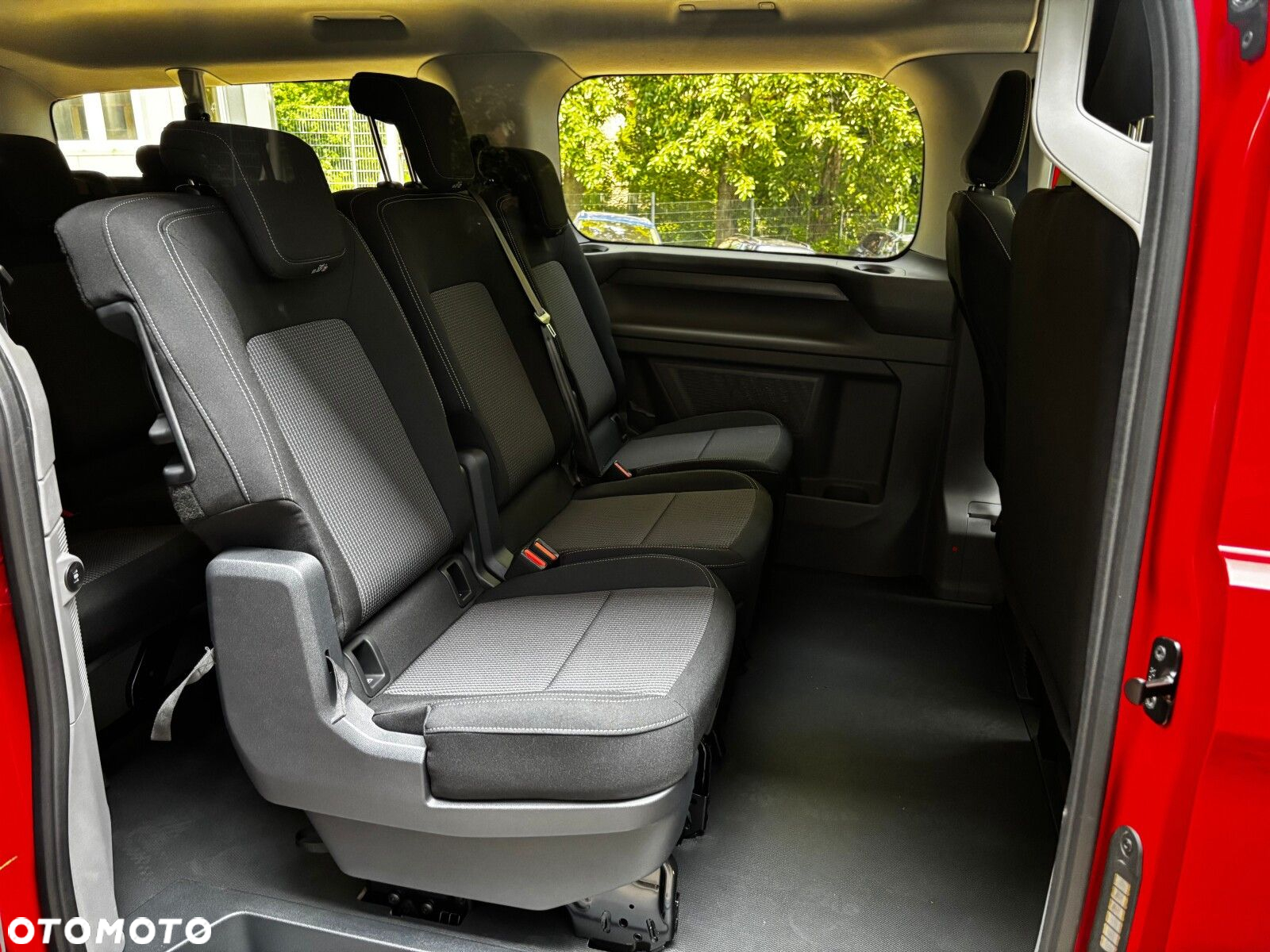 Volkswagen Nowa Caravelle 2.0 TDI 150 KM 6-manualna L2 - 19
