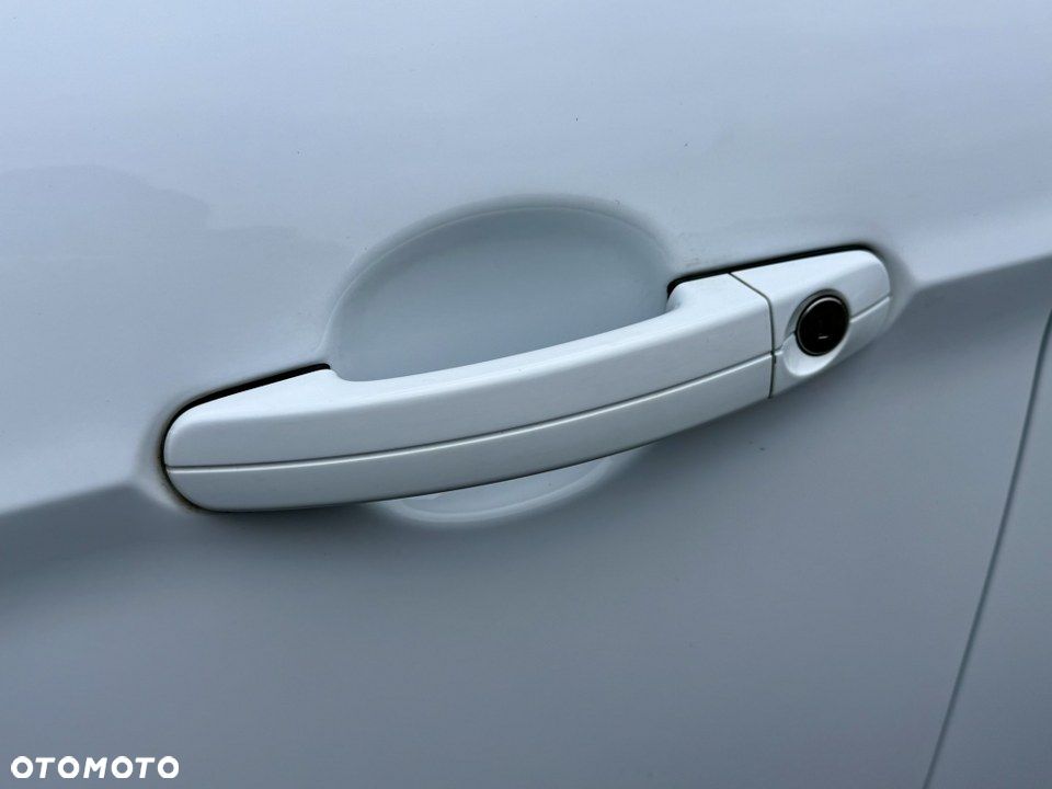 Ford Kuga 1.5 EcoBoost 2x4 Titanium - 13