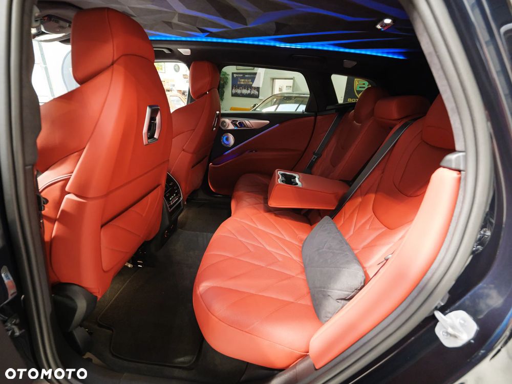 BMW XM PHEV sport - 18