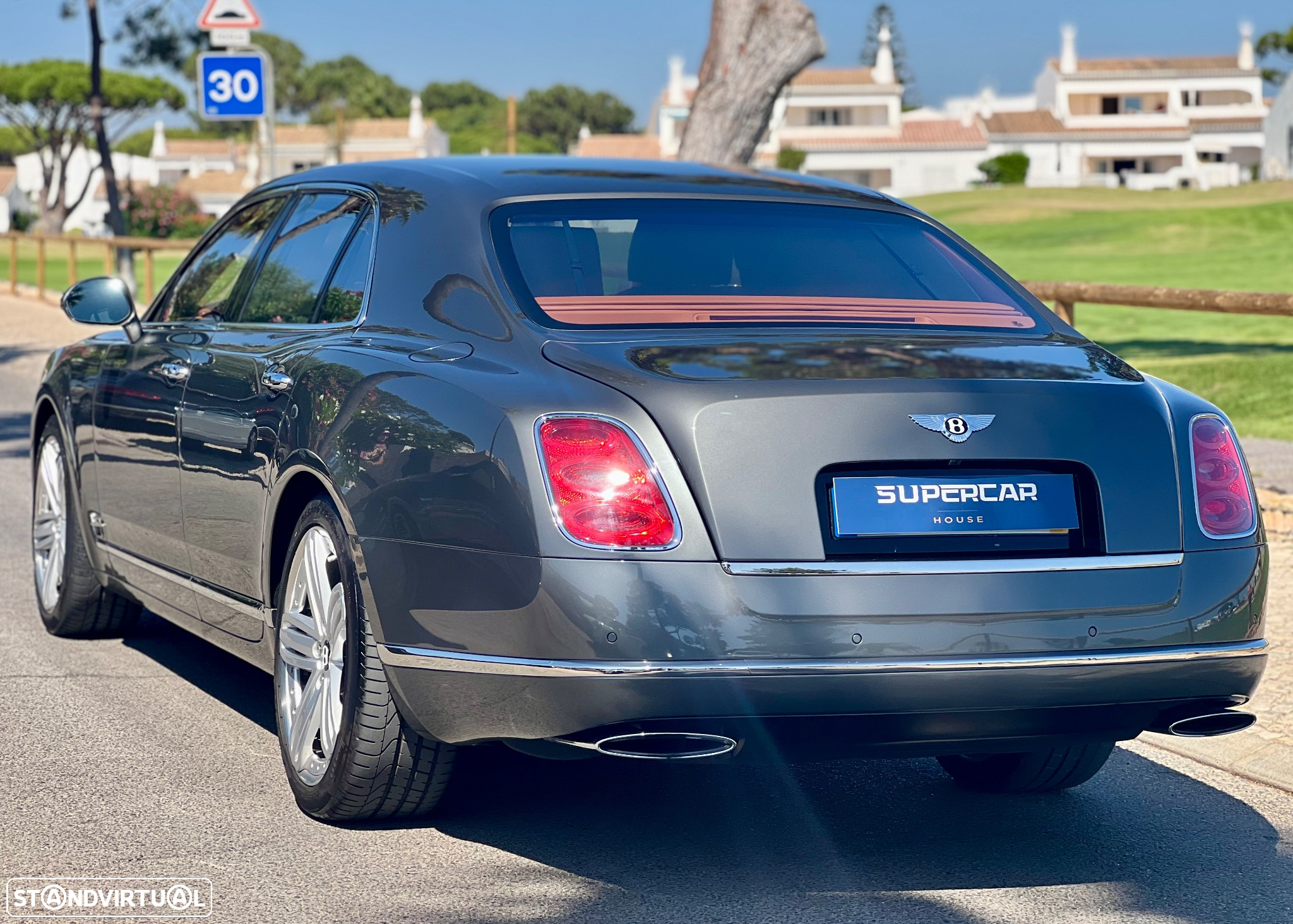 Bentley Mulsanne Standard - 16