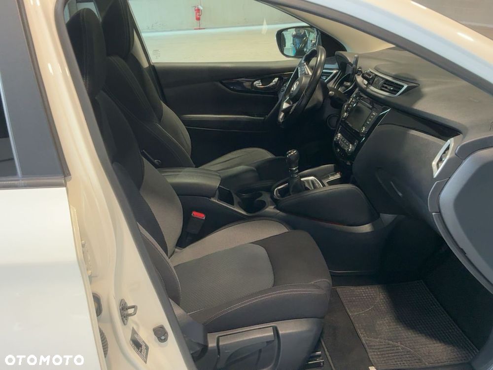 Nissan Qashqai 1.3 DIG-T N-Connecta - 10