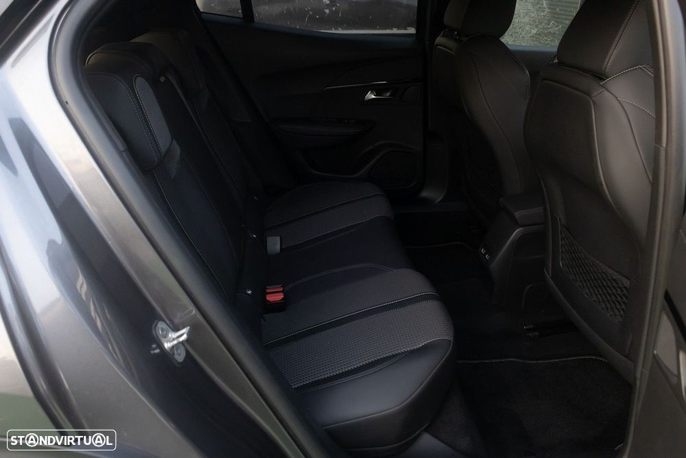 Peugeot 2008 1.5 BlueHDi GT EAT8 - 22