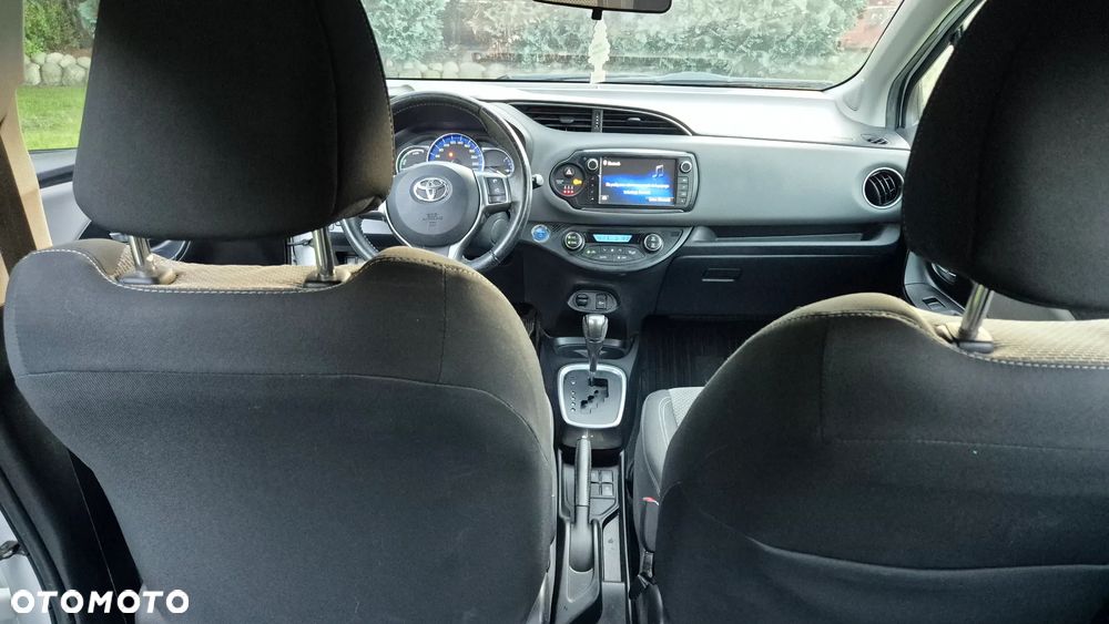 Toyota Yaris - 12