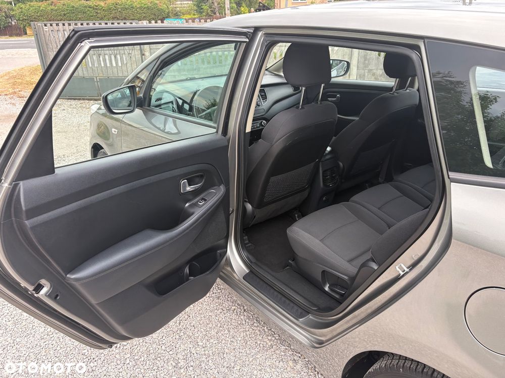Kia Carens 1.7 CRDi Spirit - 24