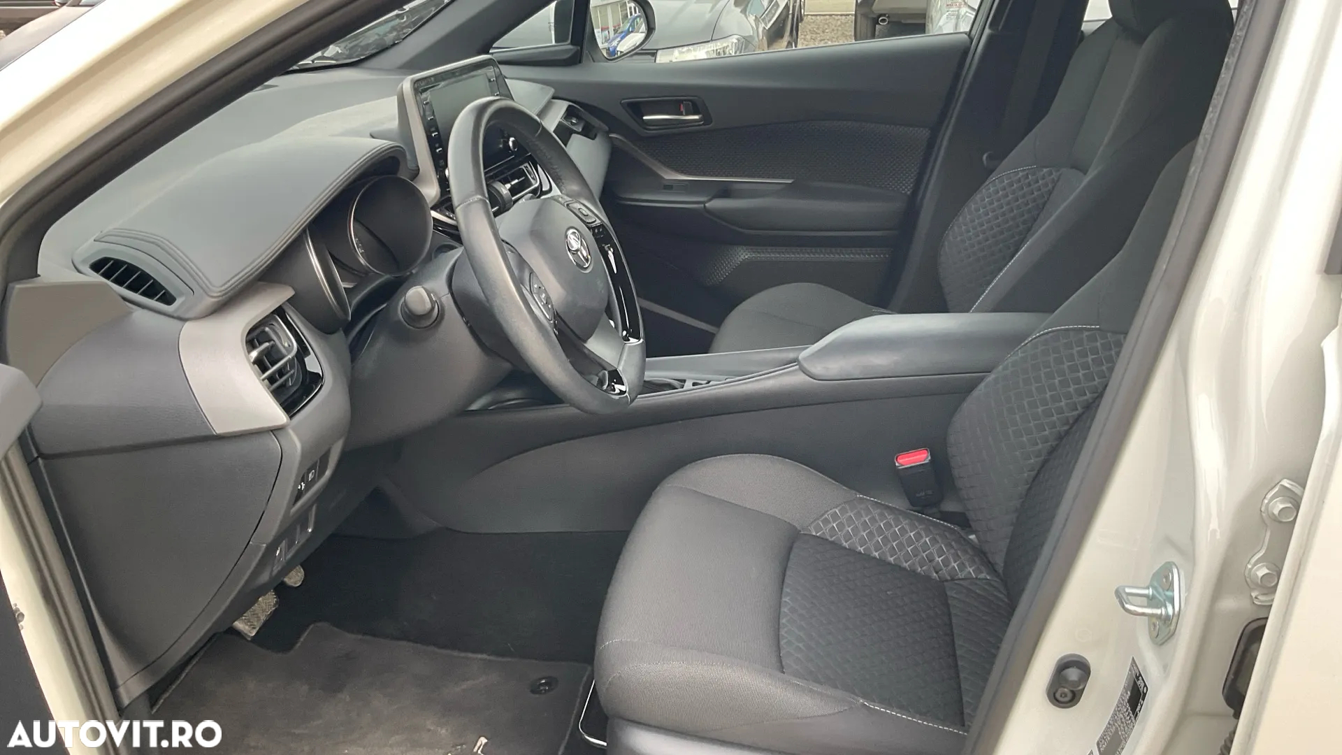 Toyota C-HR - 20