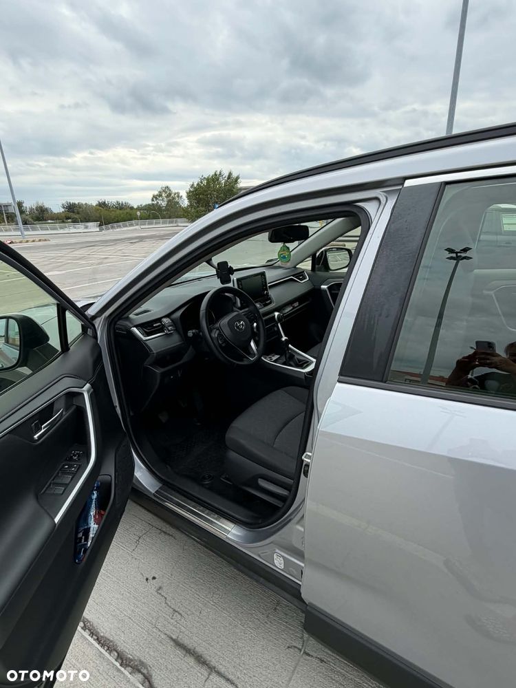 Toyota RAV4 - 5