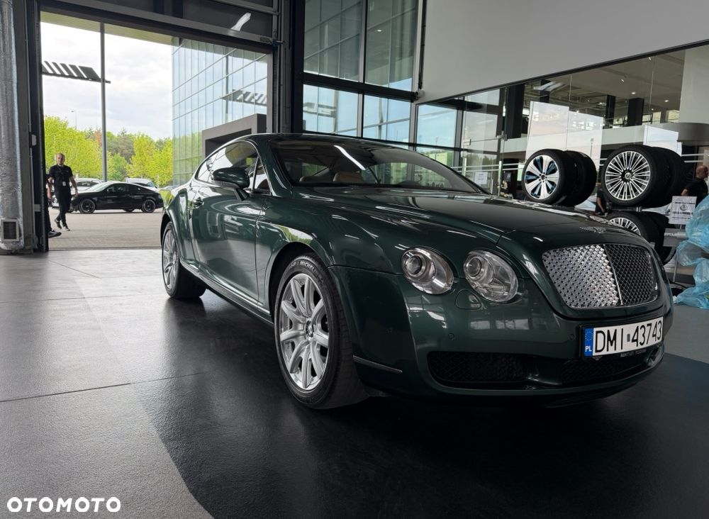 Bentley Continental GT - 11