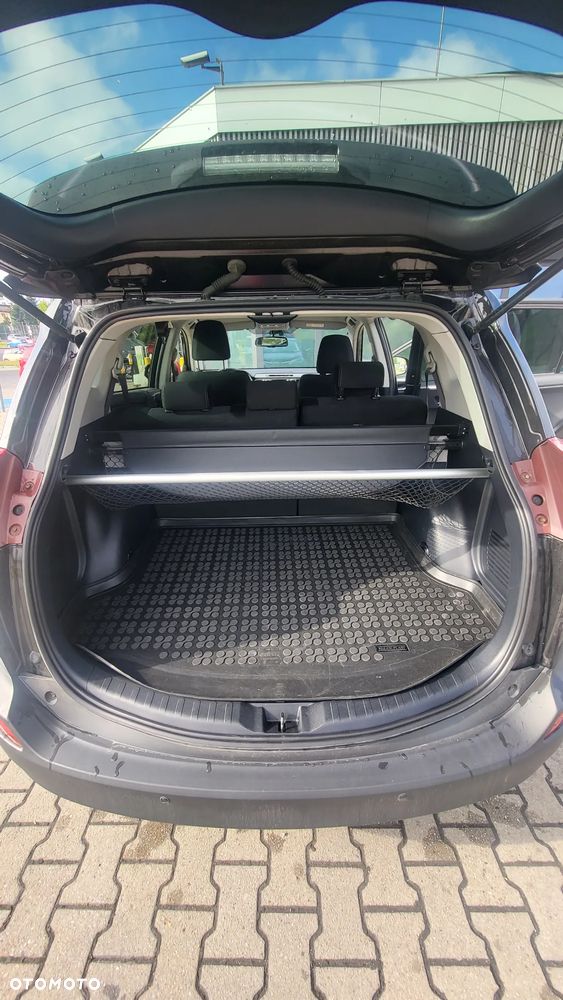 Toyota RAV4 2.0 D-4D Premium - 12